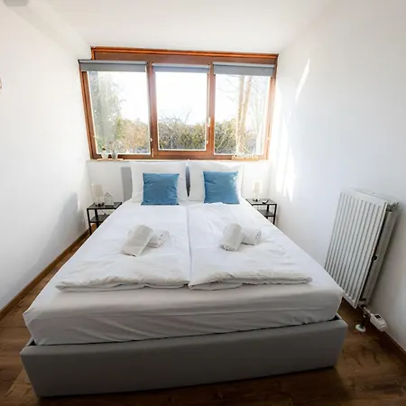 Come4stay - Holzheim 126 - Parkplatz By Interhome פסאו